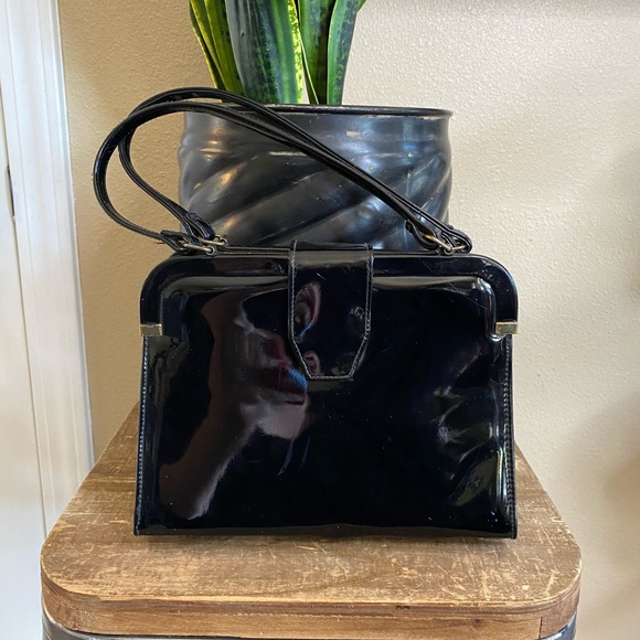 Vintage Handbags - Vintage 50s Kelly Style Patent Vinyl Handbag